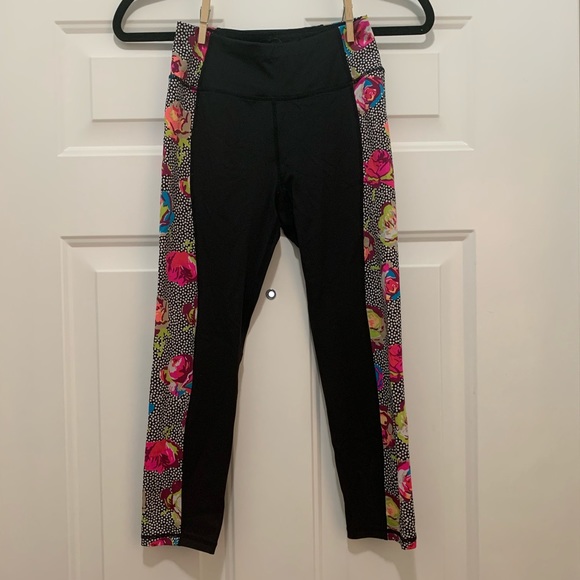 Betsey Johnson Performance Leggings - Picture 2 of 6
